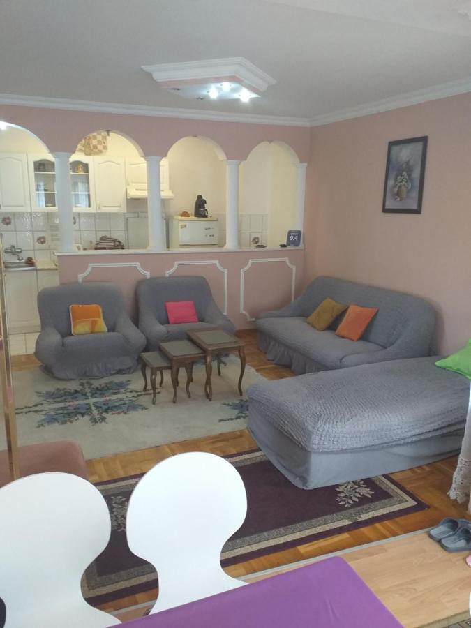 Apartment Gajic Belgrado Buitenkant foto